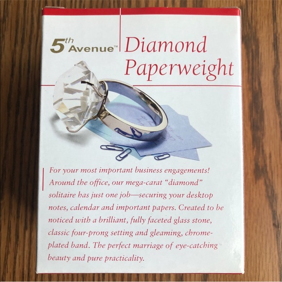 NIB 💍 Desk Paperweight - Diamond Ring (Glass) - Picture 11 of 15